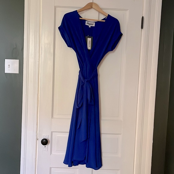 Blue midi wrap dress with elastic waist - Picture 2 of 6